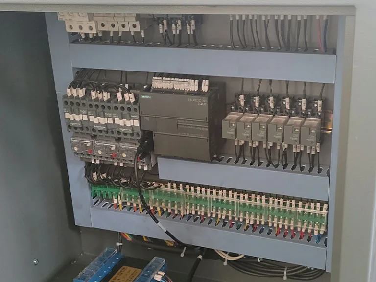 Busbar machine electrical cabinet