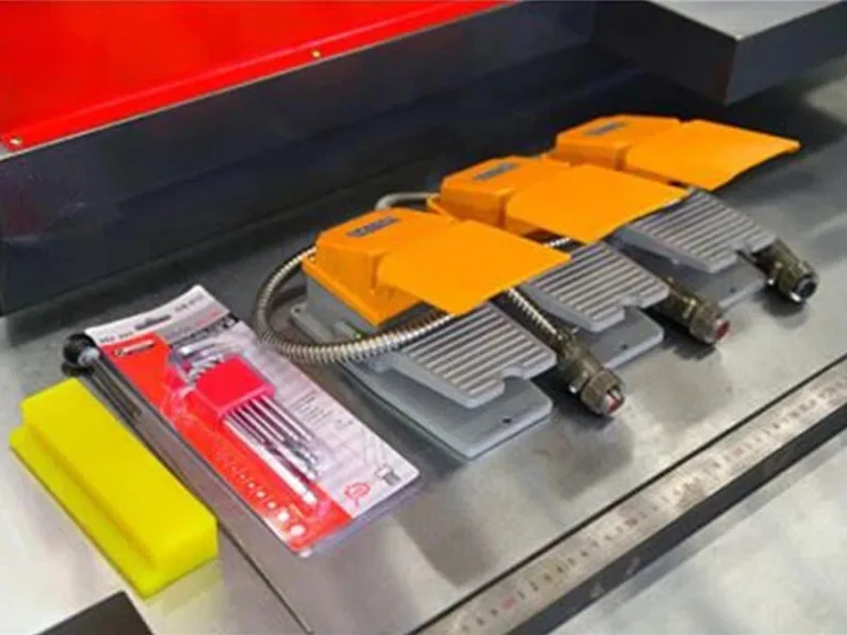 Busbar machine foot pedal switch